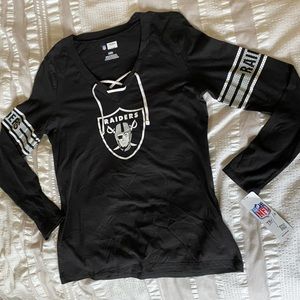 Raiders lace up long sleeve